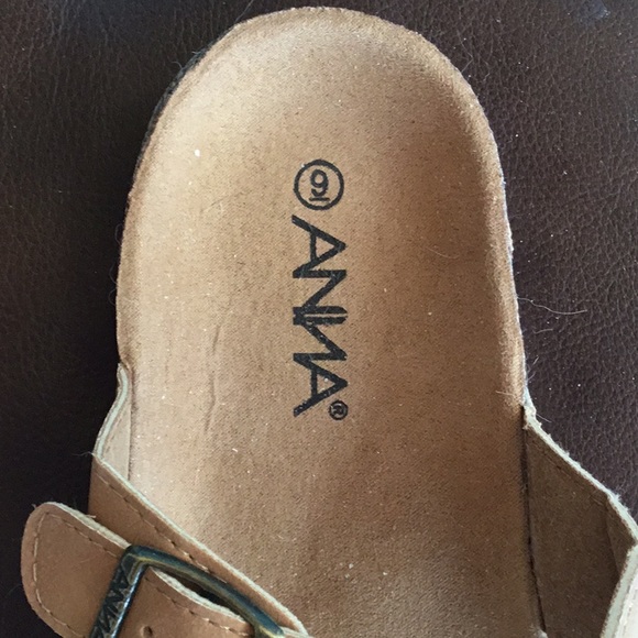 anna footbed sandals